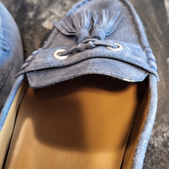 G.H. Bass Co. Bonnie Light Blue Suede Moccasins/Loafers with Tassels, Sz. 7 - Picture 4 of 12